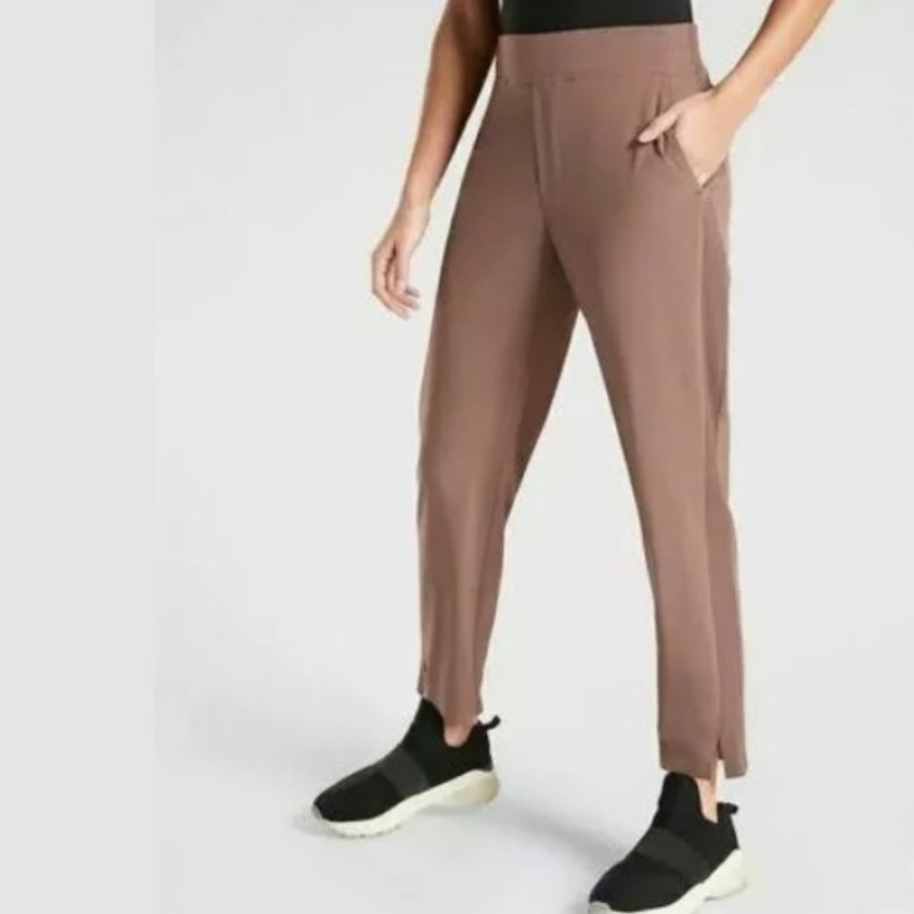 Athleta Cropped Ankle Pants in Taupe Brown